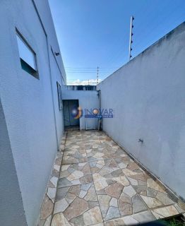 Casa a venda com 2 quartos, sendo 1 suíte no loteamento Vila Maria da Luz