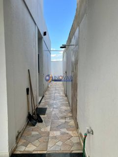 Casa a venda com 2 quartos, sendo 1 suíte no loteamento Vila Maria da Luz