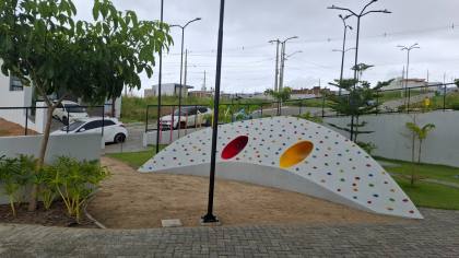 Casa à venda no condomínio Skyville, com 03 quartos, sendo 01 suíte, em Campina Grande