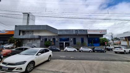 Prédio comercial de esquina para venda ou locação, próximo a rua João Pessoa, em Campina Grande