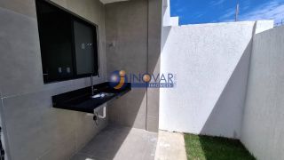 Casa de condomínio à venda com 3 quartos, sendo 1 suíte no Condomínio Jardins da Serra, em Campina Grande