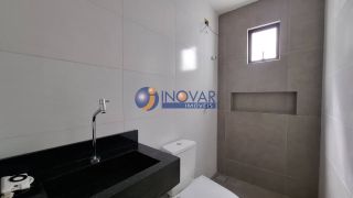Casa de condomínio à venda com 3 quartos, sendo 1 suíte no Condomínio Jardins da Serra, em Campina Grande