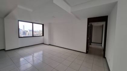 Apartamento á venda com 4 suítes no Centro de Campina Grande
