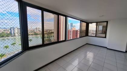 Apartamento á venda com 4 suítes no Centro de Campina Grande