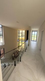 Casa à venda em condomínio fechado com 4 suítes no bairro Jardim Tavares em Campina Grande