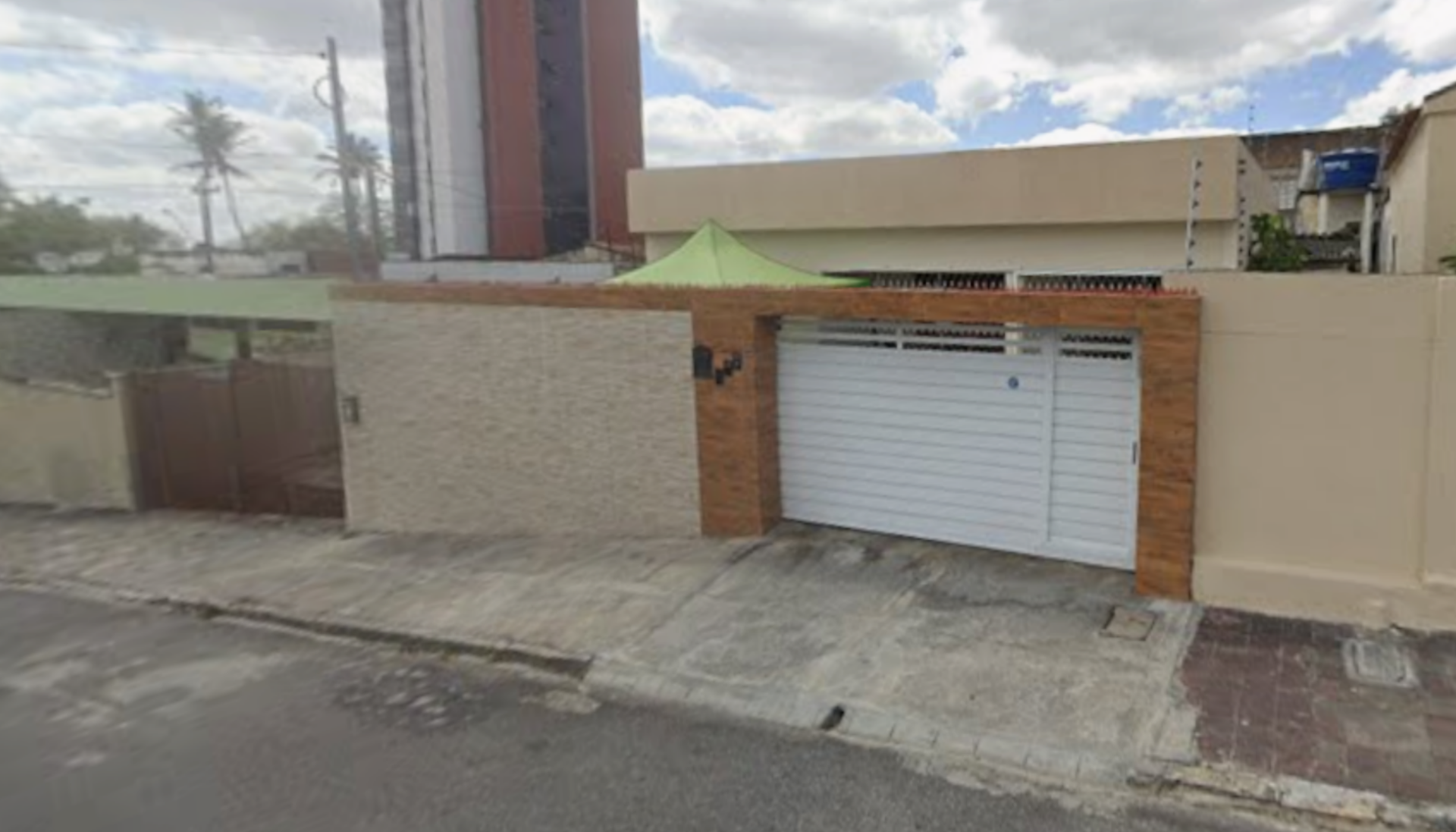 Casa à venda com 5 quartos, no bairro Prata em Campina Grande