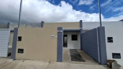 Casa à venda com 2 quartos, sendo 1 suíte, no bairro Bodocongó em Campina Grande