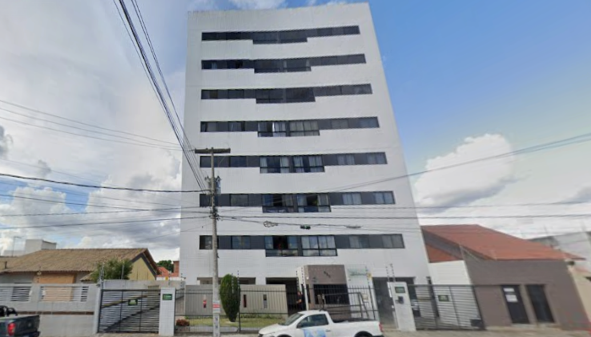 Apartamento à venda com 3 quartos, sendo 1 suíte, no bairro Catolé em Campina Grande