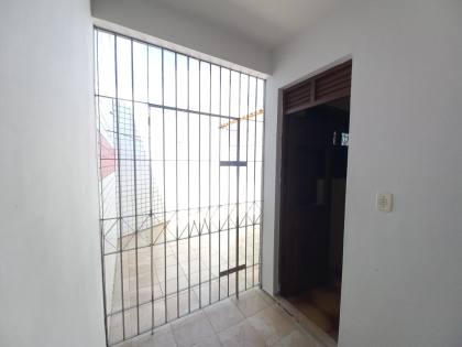 Casa para locação com 3 quartos, sendo 1 suíte no bairro Centenário em Campina Grande