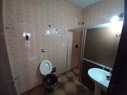Casa para locação com 3 quartos, sendo 1 suíte no bairro Centenário em Campina Grande