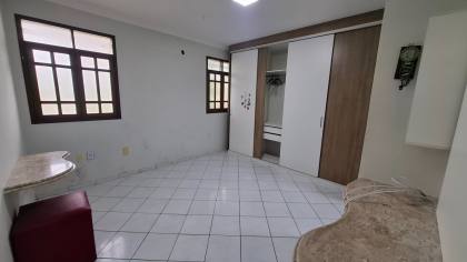 Casa à venda com 03 suítes no Centro de Campina Grande