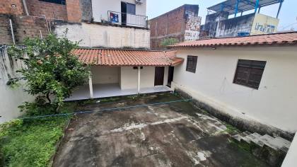 Casa à venda com 03 suítes no Centro de Campina Grande