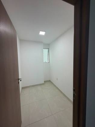 Apartamento para locação com 03 quartos, sendo 02 suítes no bairro Mirante em Campina Grande