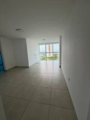 Apartamento para locação com 03 quartos, sendo 02 suítes no bairro Mirante em Campina Grande
