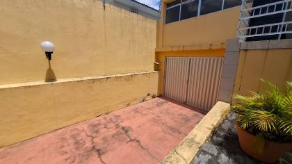 Casa à venda com 4 quartos, sendo 2 suítes, no bairro Alto Branco em Campina Grande
