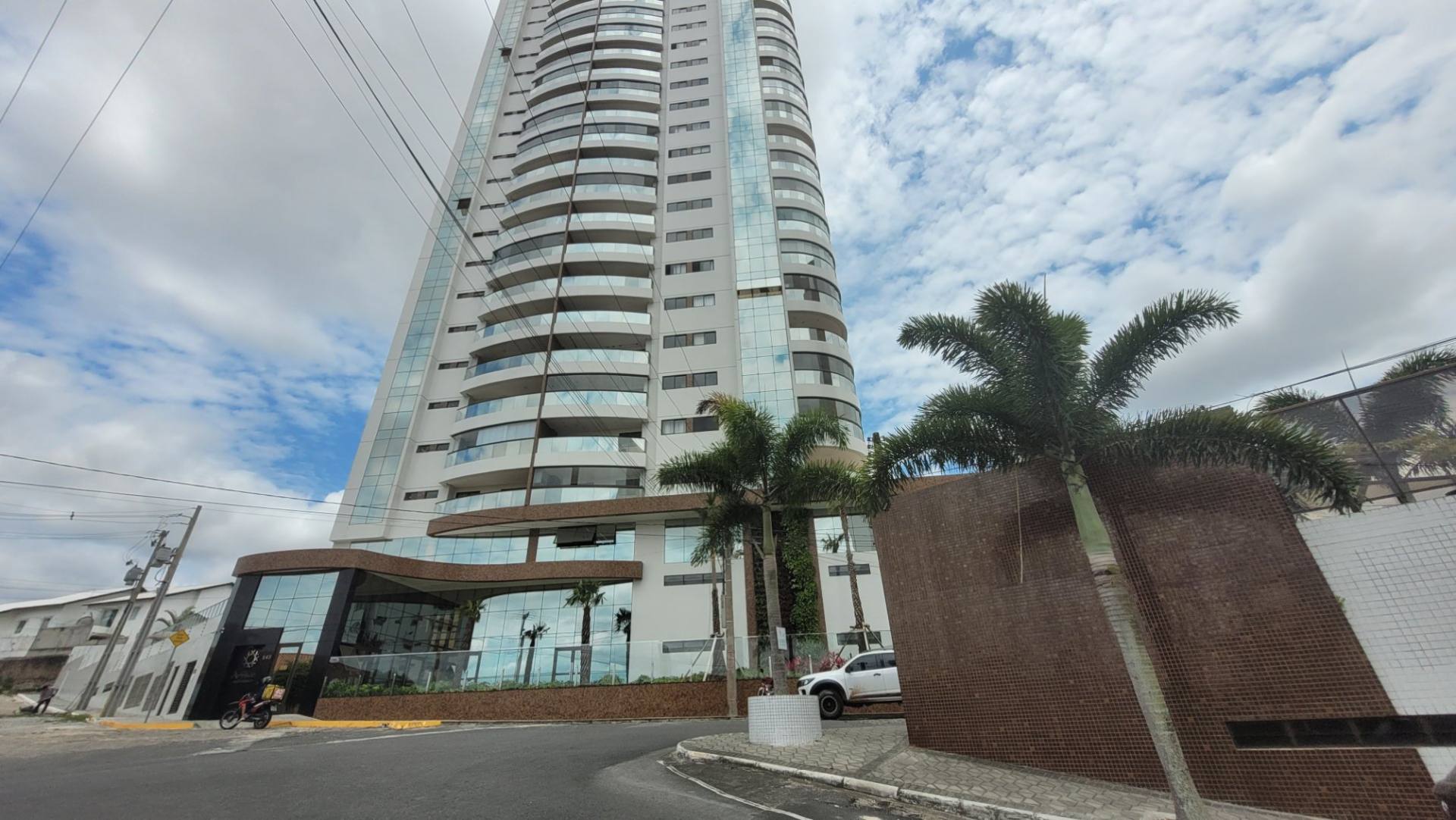 Apartamento à venda com 3 quartos, sendo 1 suíte no bairro Alto Branco em Campina Grande