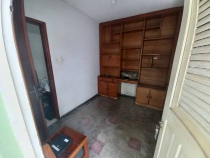 Casa para venda ou locação, com 3 quartos, sendo 1 suíte no Centro de Campina Grande