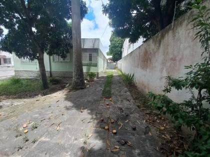 Casa para venda ou locação, com 3 quartos, sendo 1 suíte no Centro de Campina Grande