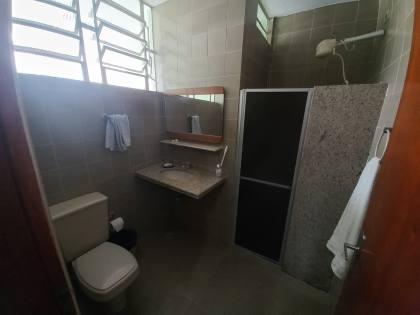 Casa para venda ou locação, com 3 quartos, sendo 1 suíte no Centro de Campina Grande