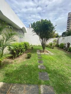 Casa para venda ou locação, com 3 quartos, sendo 1 suíte no Centro de Campina Grande