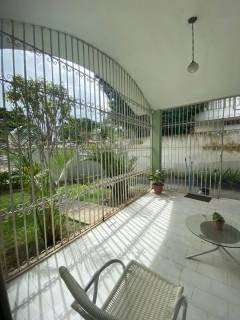 Casa para venda ou locação, com 3 quartos, sendo 1 suíte no Centro de Campina Grande