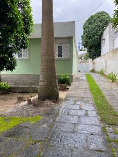Casa para venda ou locação, com 3 quartos, sendo 1 suíte no Centro de Campina Grande