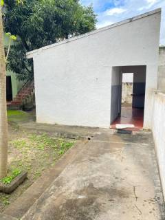 Casa para venda ou locação, com 3 quartos, sendo 1 suíte no Centro de Campina Grande