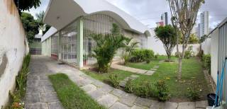 Casa para venda ou locação, com 3 quartos, sendo 1 suíte no Centro de Campina Grande