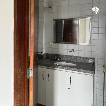 Apartamento Para Vender com 3 quartos sendo 2 suítes no bairro Tambaú em João Pessoa