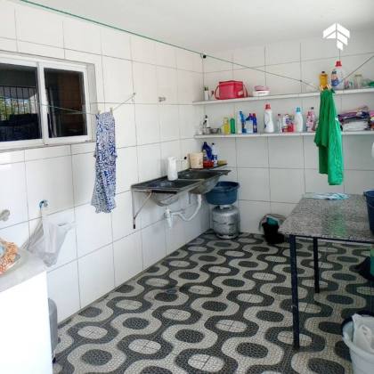 Casa em 2 pavimentos com 4 quartos em Jaguaribe, Joao Pessoa