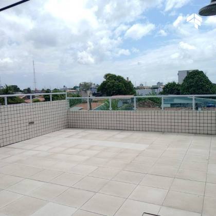 Casa em 2 pavimentos com 4 quartos em Jaguaribe, Joao Pessoa