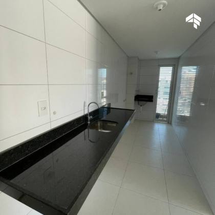 OPORTUNIDADE! APARTAMENTO COM 2 QUARTOS SENDO 1 SUÍTE A 50 METROS DA ORLA DO CABO BRANCO.