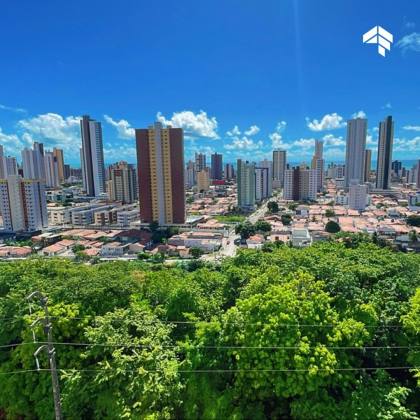 Apartamento com Vista Mar no Brisamar — 219m², 4 Quartos e Muito Espaço para Viver com Estilo!