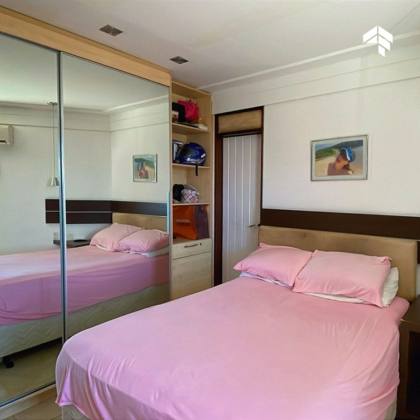 Apartamento com Vista Mar no Brisamar — 219m², 4 Quartos e Muito Espaço para Viver com Estilo!