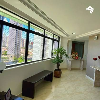 Apartamento com Vista Mar no Brisamar — 219m², 4 Quartos e Muito Espaço para Viver com Estilo!