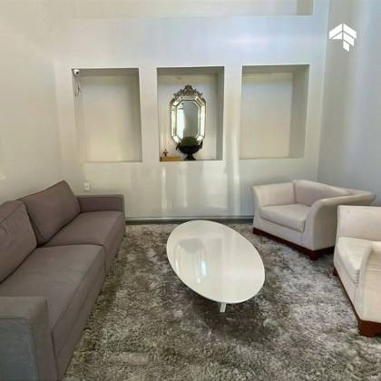 Apartamento com Vista Mar no Brisamar — 219m², 4 Quartos e Muito Espaço para Viver com Estilo!