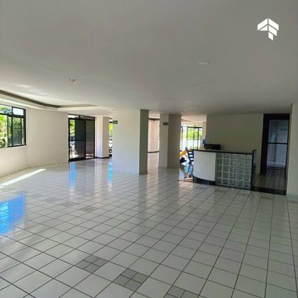 Apartamento com Vista Mar no Brisamar — 219m², 4 Quartos e Muito Espaço para Viver com Estilo!