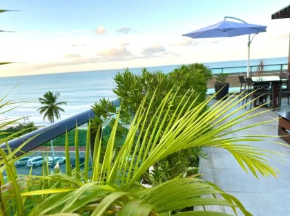 APARTAMENTO FRENTE MAR DO CABO BRANCO, TIPO COBERTURA DUPLEX, composto de 02 (dois) Área Total Privativa de 143,65 m2