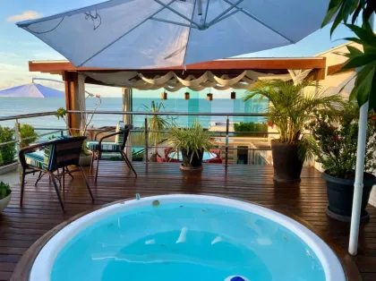 APARTAMENTO FRENTE MAR DO CABO BRANCO, TIPO COBERTURA DUPLEX, composto de 02 (dois) Área Total Privativa de 143,65 m2
