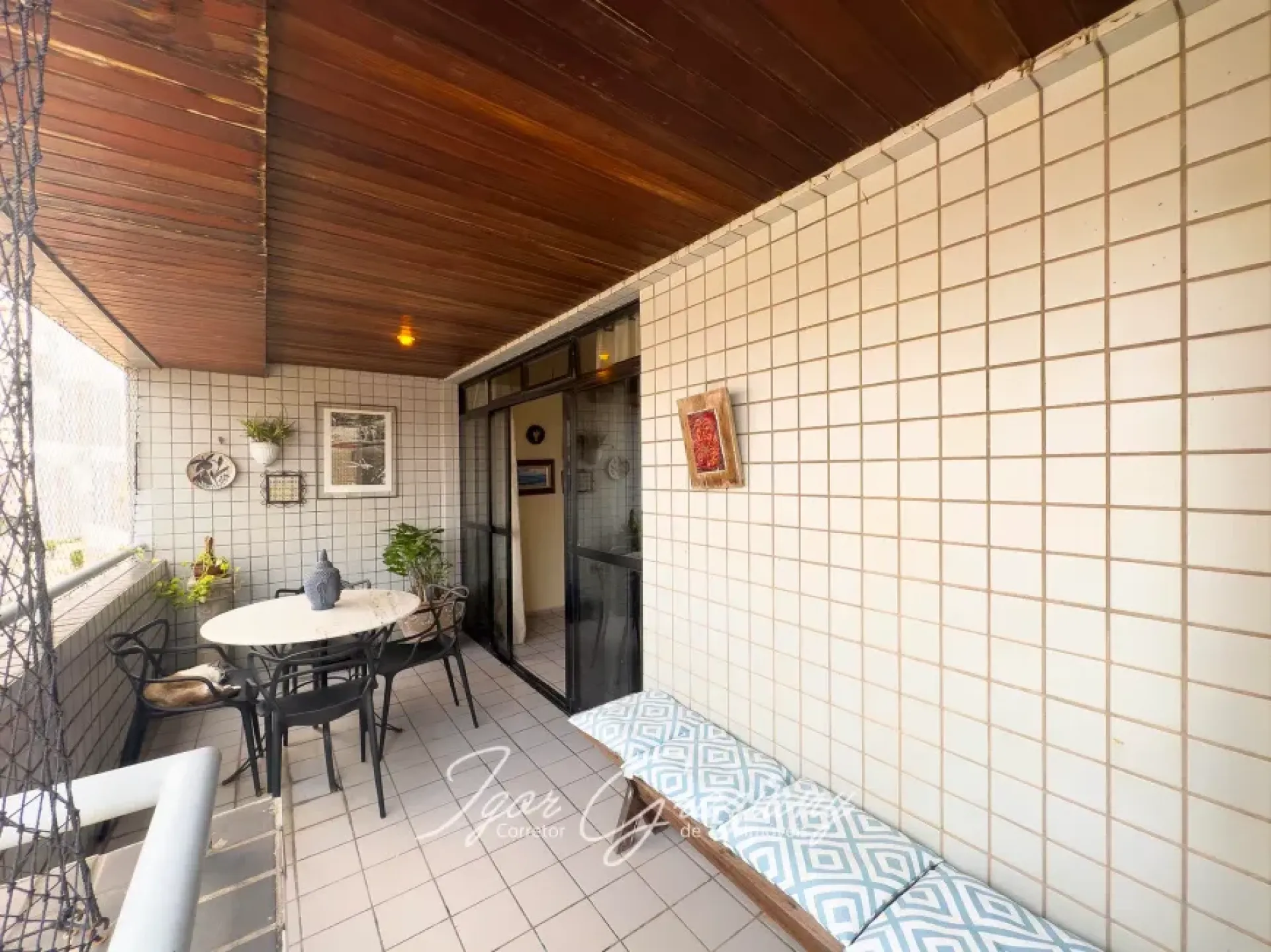 Oportunidade!  Apartamento para venda com 157m² sendo 3 qtos com 02 suítes + DCE no Aeroclube - JP