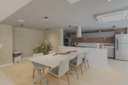 Para vender!  Pé na Areia, apartamento com 02 qtos s/01 suíte com lazer completo!