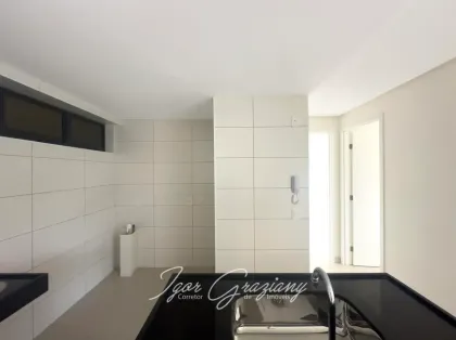 Para vender!  Pé na Areia, apartamento com 02 qtos s/01 suíte com lazer completo!