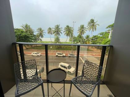 Apartamento mobiliado de frente para o mar no Cabo Branco – Locação anual