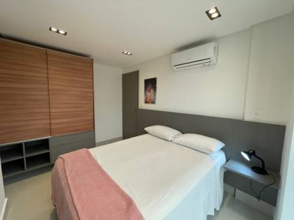 Apartamento mobiliado de frente para o mar no Cabo Branco – Locação anual