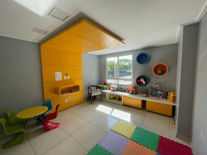 ATENÇÃO, OPORTUNIDADE ÚNICA NO BAIRRO DOS ESTADOS! APTO 3 QUARTOS SENDO 2 SUÍTES, COM 93 M² E 2 VAGAS DE GARAGEM.