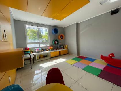 ATENÇÃO, OPORTUNIDADE ÚNICA NO BAIRRO DOS ESTADOS! APTO 3 QUARTOS SENDO 2 SUÍTES, COM 93 M² E 2 VAGAS DE GARAGEM.