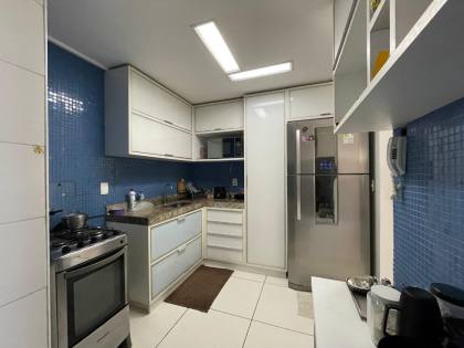 ATENÇÃO, OPORTUNIDADE ÚNICA NO BAIRRO DOS ESTADOS! APTO 3 QUARTOS SENDO 2 SUÍTES, COM 93 M² E 2 VAGAS DE GARAGEM.