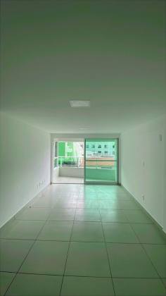 Aluga apartamento com 2 quartos sendo 1 suíte em Cabo Branco – 50m da praia!