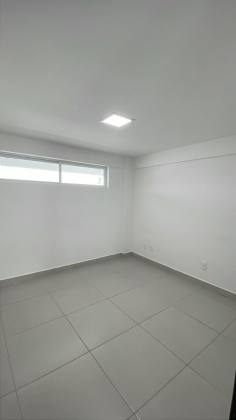 Aluga apartamento com 2 quartos sendo 1 suíte em Cabo Branco – 50m da praia!