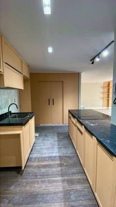 ATENÇÃO, OPORTUNIDADE ÚNICA NO BAIRRO DOS ESTADOS! APTO 3 QUARTOS SENDO 2 SUÍTES, COM 93 M² E 2 VAGAS DE GARAGEM.
